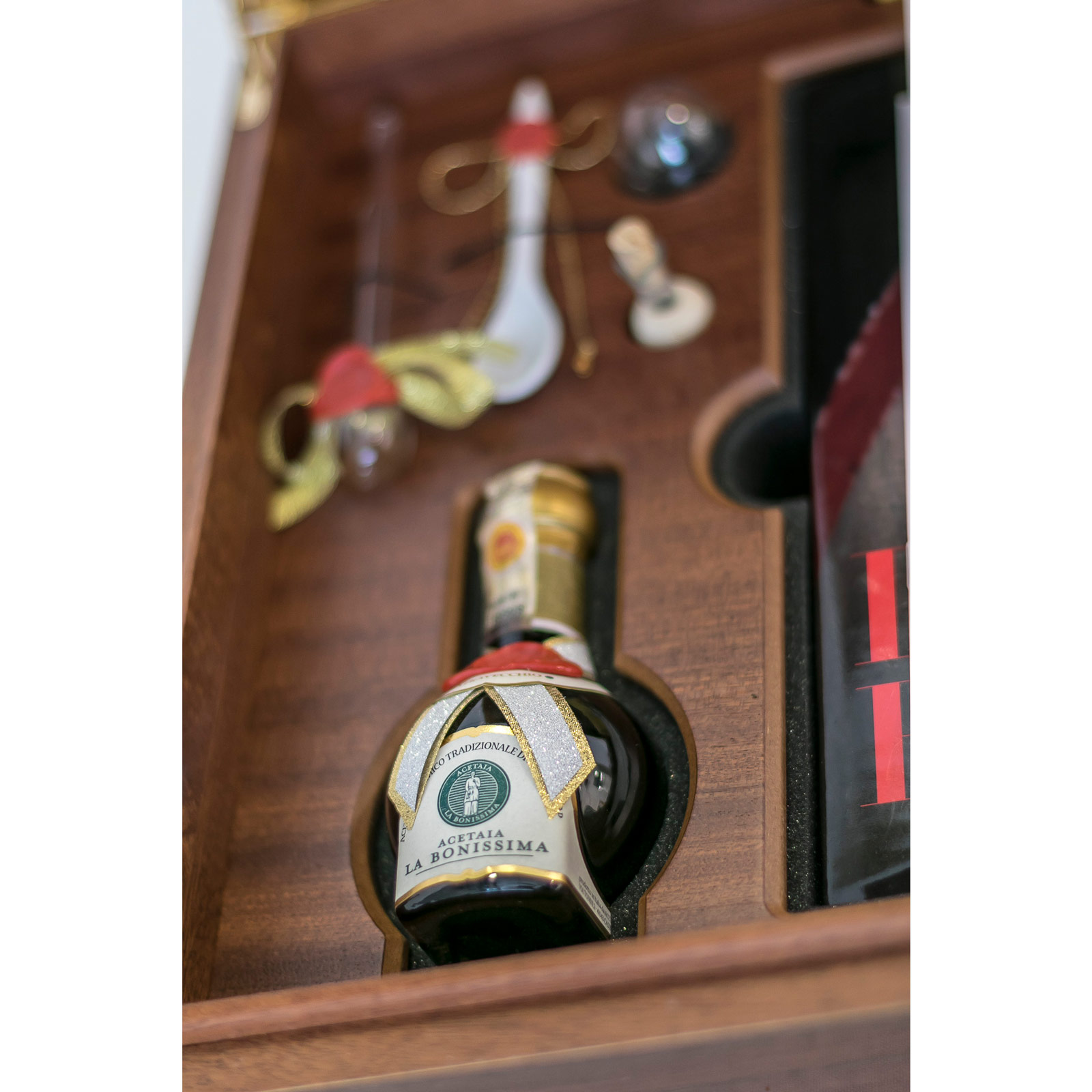 100v balsamic box2
